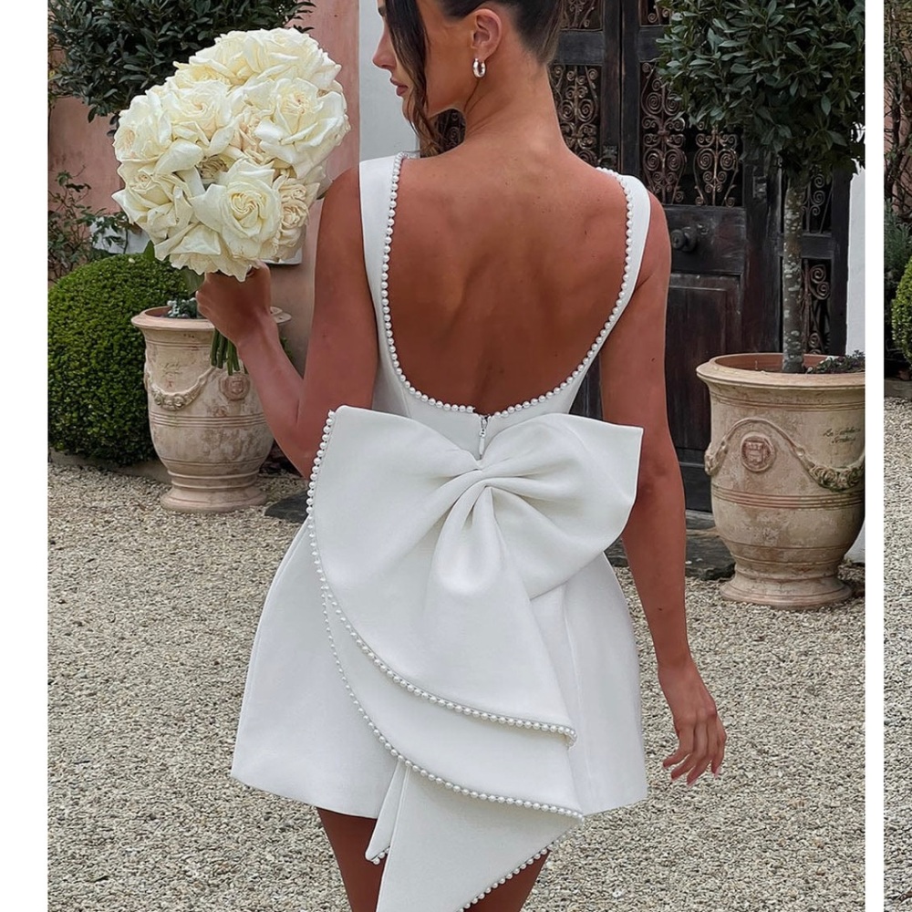 Elegant White Bow-Back Dress